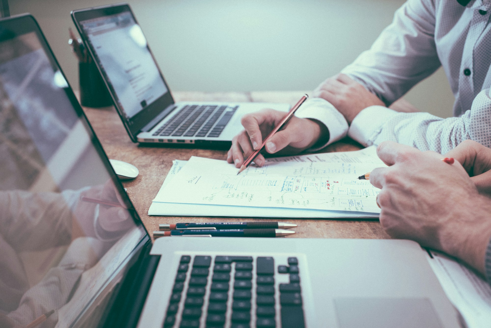 Paragon Accounting and Financial Services Inc professionals at work